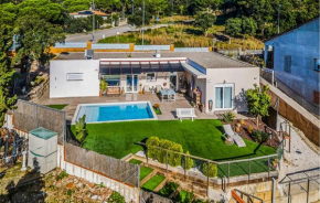 Stunning Home In Tordera With Wifi